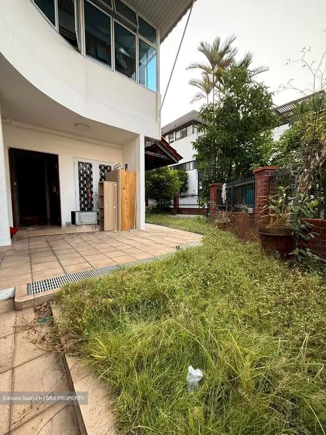 Highland Road (D19), Terrace #618907401
